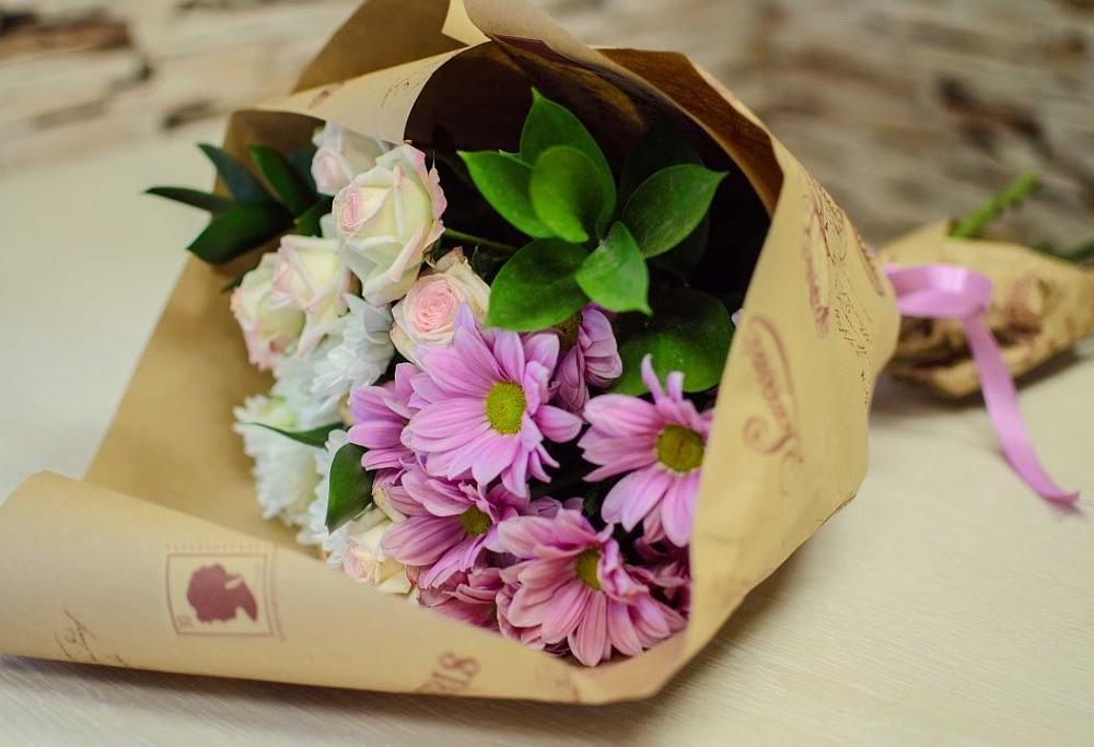 Букет цветов из: Розы и Хризантемы в Заветном Краснодарского края