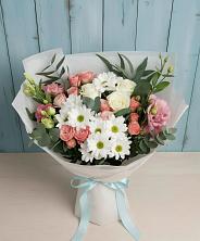 Букет цветов из:  Розы, Лизиантусы и Хризантемы в Заветном Краснодарского края