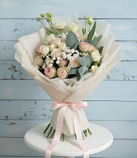 Букет цветов из:  Розы и Лизиантусы в Заветном Краснодарского края