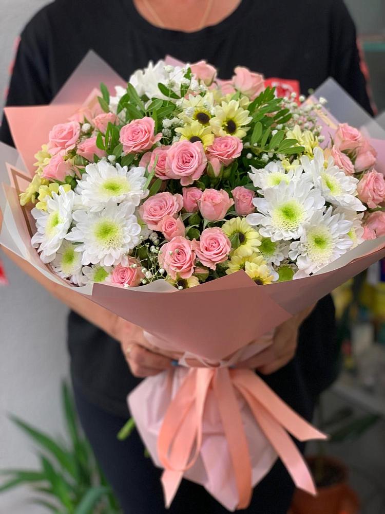 Букет цветов из: Розы и Хризантемы в Заветном Краснодарского края