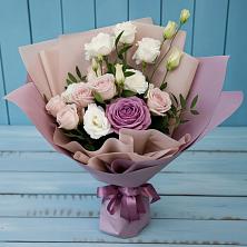 Букет цветов из:  Розы и Лизиантусы в Заветном Краснодарского края