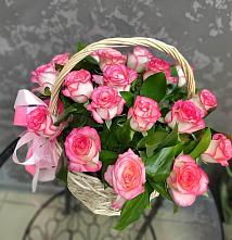 Цветочная композиция из Розы в корзине #REPLACE_PRED# Заветном Краснодарского края