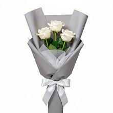 Букет 3 белые розы в Заветном Краснодарского края