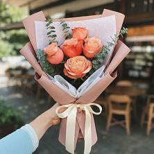 Букет цветов из:  Розы в Заветном Краснодарского края
