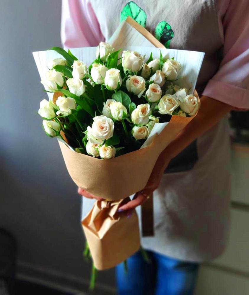 Букет цветов из: Розы в Заветном Краснодарского края