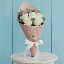 Букет цветов из:  Розы в Заветном Краснодарского края