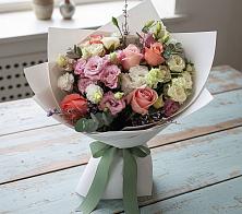 Букет цветов из:  Розы, Лизиантусы и Гвоздики в Заветном Краснодарского края