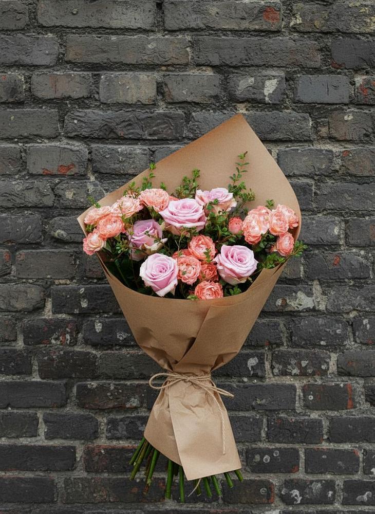 Букет цветов из: Розы в Заветном Краснодарского края