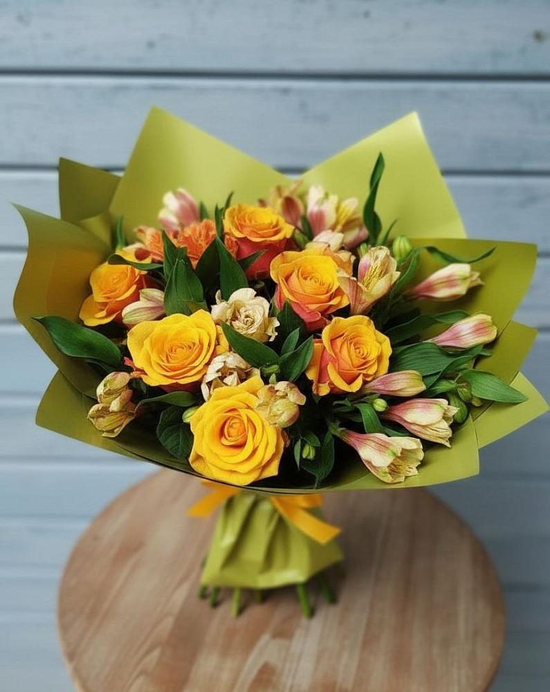 Букет цветов из: Альстромерии и Розы в Заветном Краснодарского края