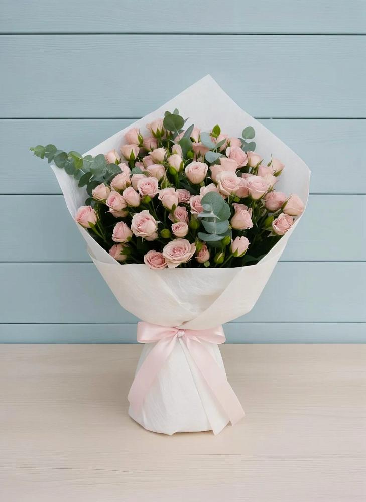 Букет цветов из: Розы в Заветном Краснодарского края