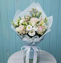 Букет цветов из:  Розы и Лизиантусы в Заветном Краснодарского края