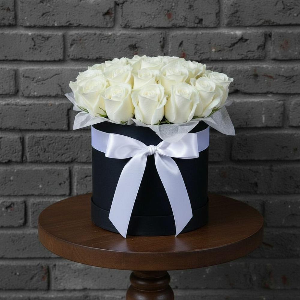 Цветочная композиция из Розы в шляпной коробке в Заветном Краснодарского края